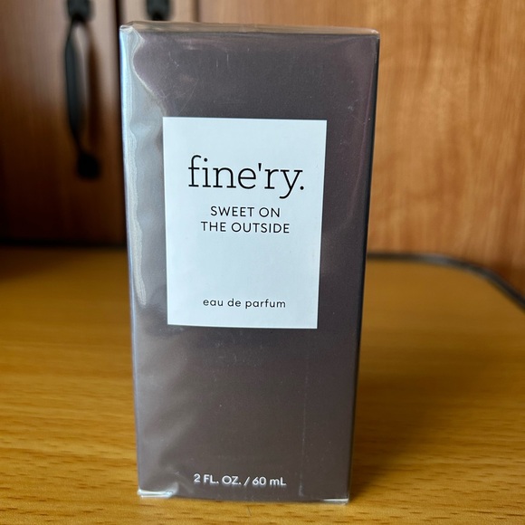 NIB SEALED Finery Sweet on the Outside Eau de Parfum 2 Fl Oz / 60 ML - Picture 7 of 11